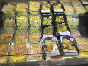 ラビオリ、生パスタもこーんなにあります