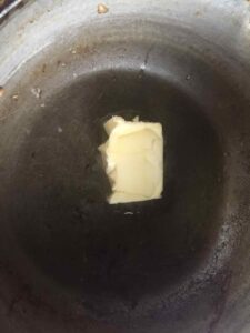 鍋に残った味が勿体無いので、鍋は洗っていません。