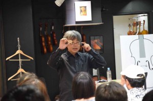 クロサワ池袋店での楽器のセルフ・チューニング講座。こうした講座を繰り返すことで少しずつイメージも確かなものになっていきました