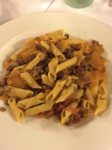 初めて食べたパスタです。カボチャとチーズの食感も面白い